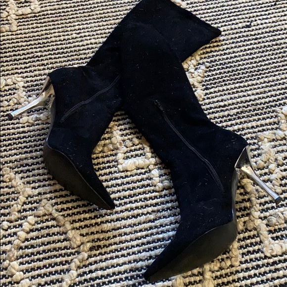 Beautiful boots - Picture 4 of 5